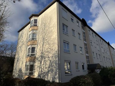 Attraktive 4-Zimmer-Wohnung mit Terrasse in Frankfurt – Erstbezug nach Renovierung