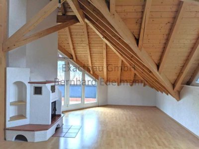 Schöne 2-Zimmer Wohnung mit ca. 80 m² mit Balkon in zentrumsnaher Lage von Ebersbach!