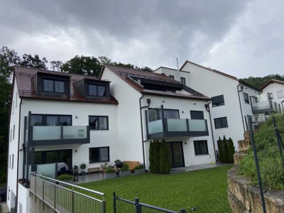 3 Zimmer Garten Wohnung mit grosser Terrasse, ruhig und elegant