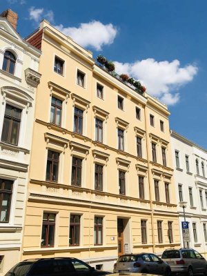 Besondere 3-Raum-Dachgeschosswohnung mit großer Dachterrasse und Tageslichtbad mit Wanne & Dusche!