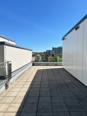 Attraktive Penthouse-Maisonette mit großer Dachterrasse (ca. 24 m²) & Weitblick
