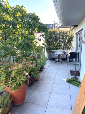 Kernsanierte Wohnung mit riesiger Sonnenterrasse / 4 Schlazi/ EBK / Doppelparker uvm...