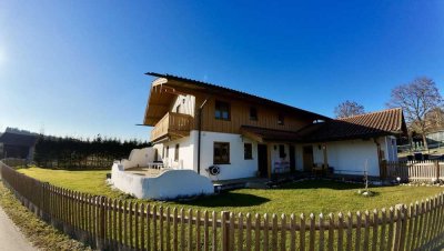 Ideal für Pferde- und Golfliebhaber-oder Ferienhaus! Landhaus mit Einliegerwohnung nähe Gut Ising