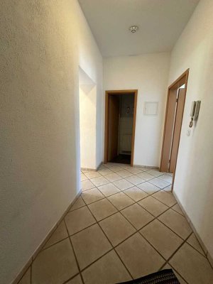 Helle Erdgeschosswohnung mit Balkon und Garten in Chemnitz