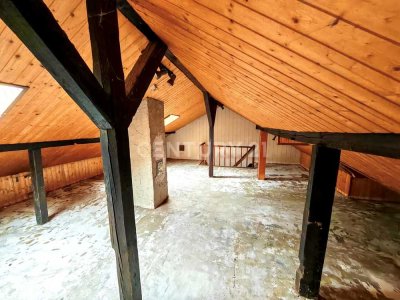 Sanierungsbedürftiges Wohnhaus in Illingen - Ideal für Investoren