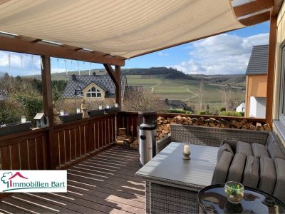 WOHNHAUS MIT VIEL PLATZ INNEN & AUSSEN & SICHT NACH LUXEMBURG!