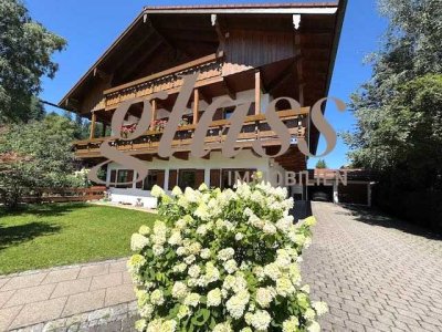 Lichtdurchflutete OG-Wohnung mit umlaufendem Sonnenbalkon