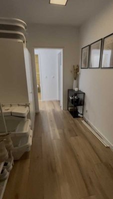 Zum TAUSCH: Schicke 3-Zimmer Wohnung im 2. OG mit Balkon in Köln-Zollstock