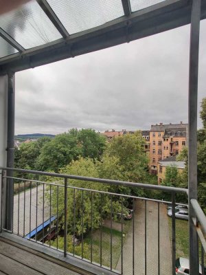 Wohnen auf 3 Etagen! Riesige 5 Zimmer Maisonette DG Wohnung