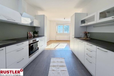 Familienfreundliche 4 Zimmerwohnung mit Garten und 2 Carports in ruhiger Lage