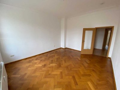 Sehr schöne 2-Raum-Wohnung mit Balkon in Mylau