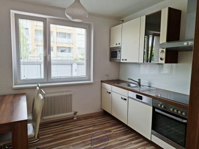 Krems: Charmante 2-Zimmer-Wohnung mit Balkon und Garage in Top-Lage