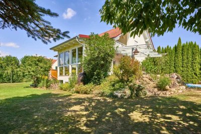 ATTRAKTIVES ANWESEN MIT WOHN- UND GEWERBEEINHEITEN IN LAUINGEN