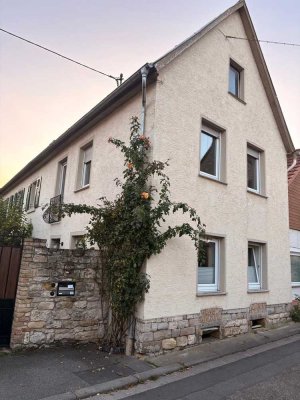 3-Zimmer Wohnung über 2 Etagen in charmanter Hofreite