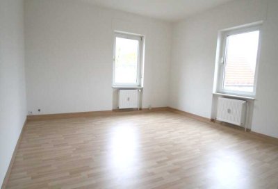 Schicke 3 -Zimmer-Wohnung - Wohnküche mit  EBK, Esszimmer, Wohnzimmer,  Schlafzimmer,  TGL- Bad