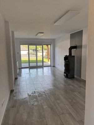 Moderne, helle 3,5-Zimmerwohnung mit Garten