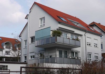 Schöne und gepflegte 4-Raum-Wohnung mit EBK in Schorndorf