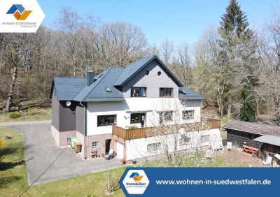 VR IMMO: Zwei exklusive DHH in ruhiger Waldlage in Neunkirchen- Ideal für Mehrgenerationenwohnen!