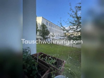 Tauschwohnung: Tauschen sehr geliebte Wohnung gegen größeres neues Zuhause