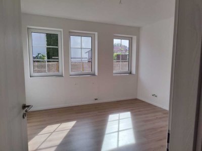 4 großzügige Zimmer + Küche + Bad + Gäste-WC + Diele/Esszimmer in 39397 KROPPENSTEDT / südl. BÖRDE