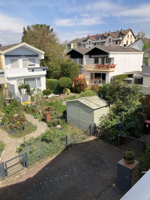Reihenmittelhaus mit separater Garage