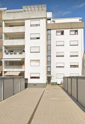 Helle und großzügig geschnittene 4-Zimmer Eigentumswohnung