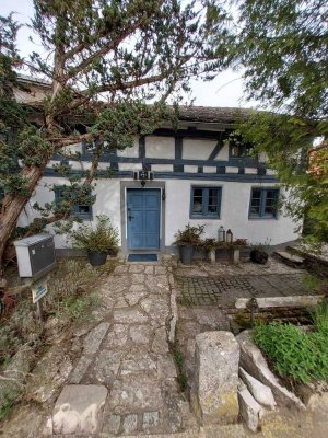 Idyllisches Jura-Landhaus mit großem Garten