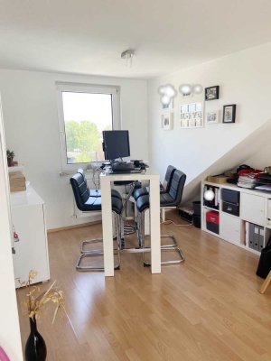 2,5-Zimmer-DG Wohnung mit Balkon in Dortmund -Wickede
