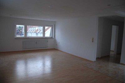 Schöne, sanierte 3,5-Zimmer-DG-Wohnung mit gehobener Innenausstattung in Murr