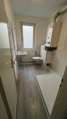 2,5-Zi-Whg., 53qm, Hochparterre, vollrenoviert & neues Bad
