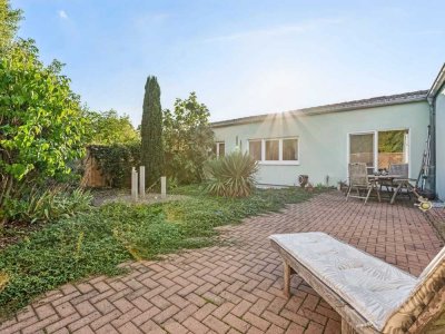 Attraktiver sehr gepflegter Winkelbungalow in Ludwigshafen-Friesenheim