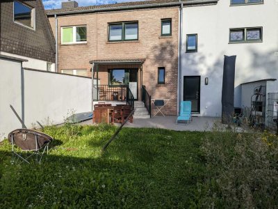 Reihenmittelhaus mit 3 Zimmern, Garten und Carport auf der Hörn