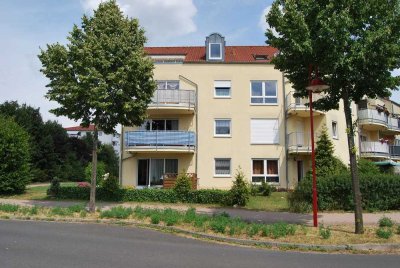 Wohnen im Grünen - 3-Zimmer Wohnung mit Balkon und Tiefgaragenstellplatz in Leipzig-Lindenthal!
