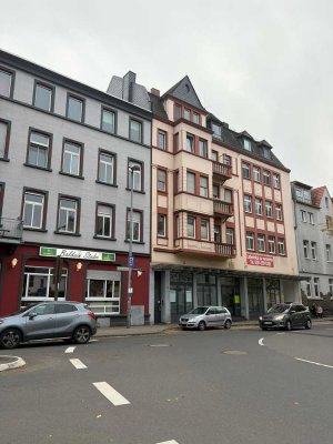 Wunderschöne, helle 4-Zimmer-Dachgeschosswohnung in zentraler Lage