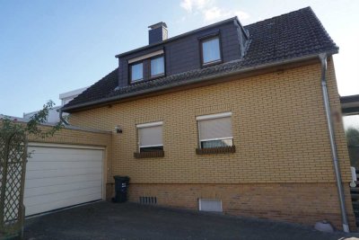 Massives Zweifamilienhaus mit Vollkeller in Waggum auf Erbbaugrundstück