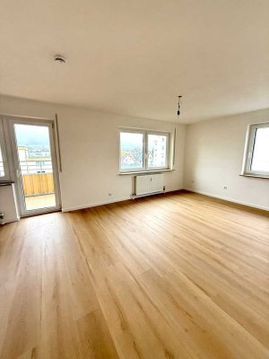 Moderne 2-Zimmer-Wohnung mit Balkon und Stellplatz