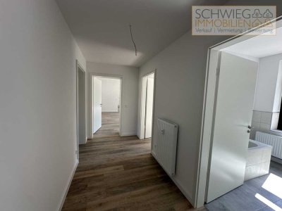 4-Zimmer, Küche, Bad, Abstellraum, Balkon, 2 PKW Stellplätze in ruhiger, grüner Innenstadtlage