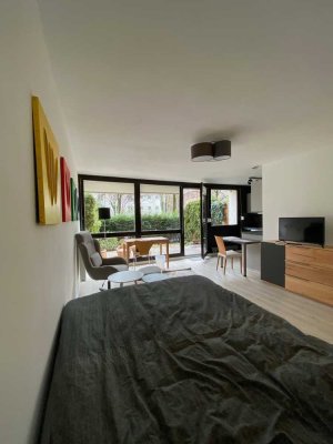 Hochwertig möbliertes Apartment in Bestlage Schwabings am Luitpoldpark mit Terrasse ab sofort frei