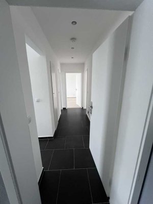 Bitterfeld-Wolfen - Gepflegte 4 ZKB Wohnung WE29