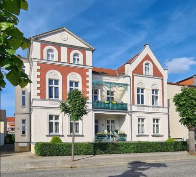 Von Privat: 4-Zimmer-Erdgeschosswohnung mit eig. Garten zum Kauf in Neustrelitz