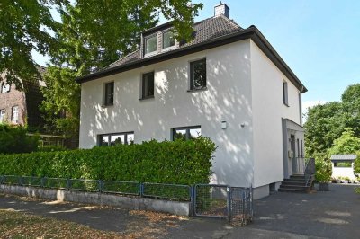 Höseler Familien-Herzstück! Restauriertes, freistehendes 30er-Jahre-Haus mit tollem Garten