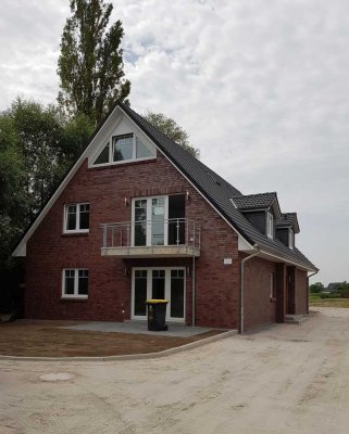 Neuwertige 3-Zimmer-Maisonette-Wohnung mit Balkon und EBK in Hamburg-Tatenberg