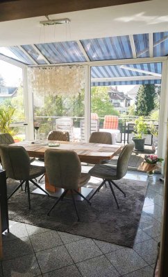*Provisionsfrei* Charmanter Altbau mit traumhaftem Wintergarten und Dachterrasse in Top Lage !