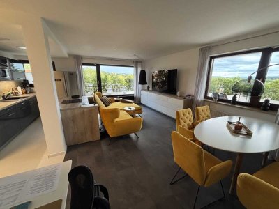 Traumhafter Weitblick - voll möbliertes Penthouse, Klima, Dachterrasse in Bad Salzuflen, Zentrum