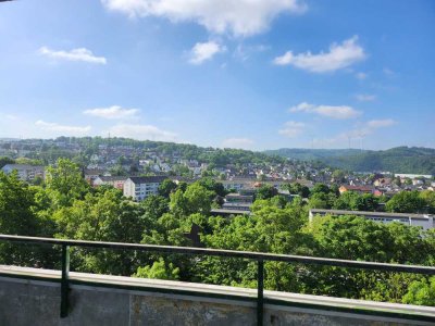 TOP sanierte 2 Zimmer Wohnung mit Balkon und Aufzug