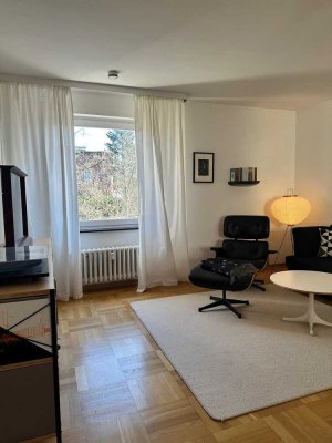 Provisionsfrei: Helle 2-Zi.-Wohnung mit Südwest-Loggia, neuem Bad & Stellplatz in Zehlendorf