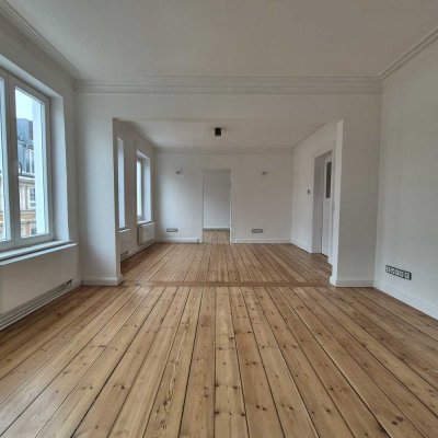 Altona-Altstadt: Ruhige 4-Zimmer Altbauwohnung mit zwei Balkonen von privat