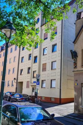 Stilvolle, modernisierte 1-Zimmer-Wohnung und EBK in Augsburg