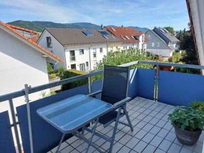 Wunderschöne 2-Zimmer DG-Whg in Bühl, Wasserbett