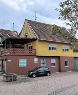 Wohnung in Esthal mit Balklkon und Garage,